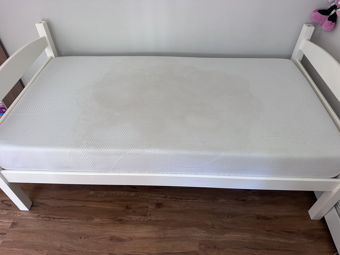 Kids' mattress before cleaning